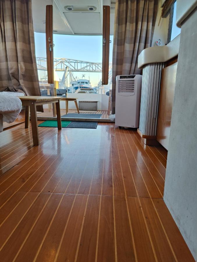 Voyager Hotell Sant Adria de Besos Eksteriør bilde